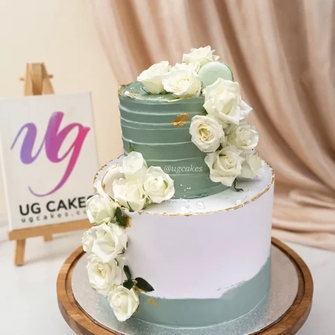 Double Decker Wedding Cake with Fresh Roses