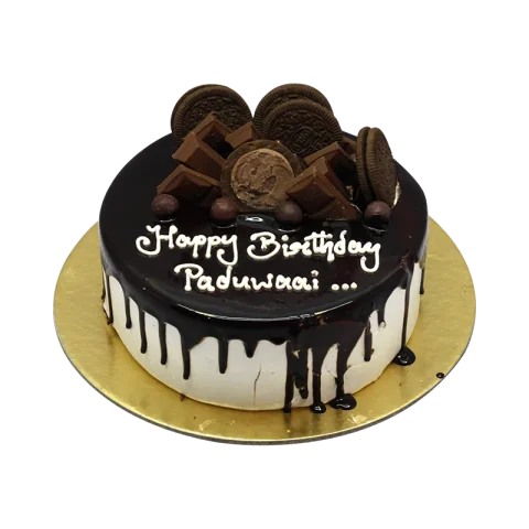Chocolate Cake with Oreo Cookie and Chocolate bars