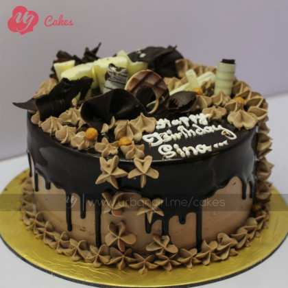 Classic Chocolate Cake with Vanilla Wafers