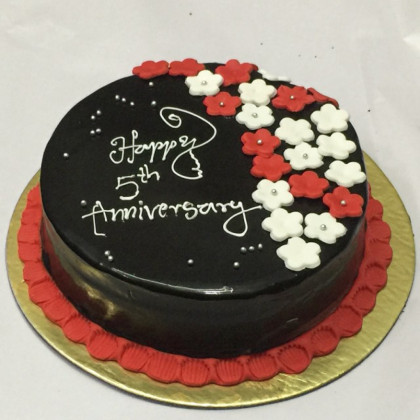 Chocolate Cake with Cute Flowers