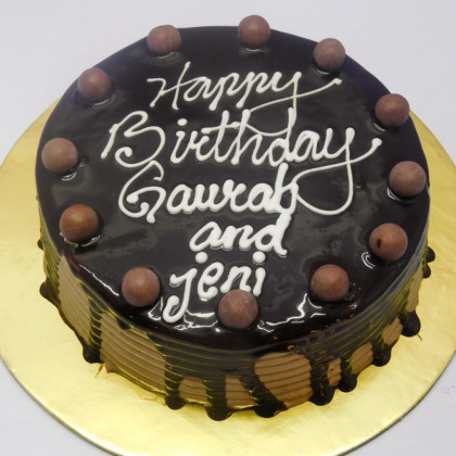 Decadent Chocolate Cake with Delightful Chocolate Balls