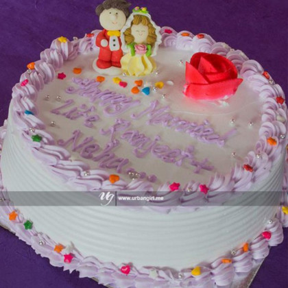 Rose-infused Vanilla Cake
