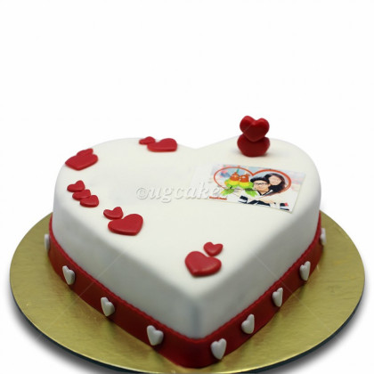 Heart shaped valentine cake