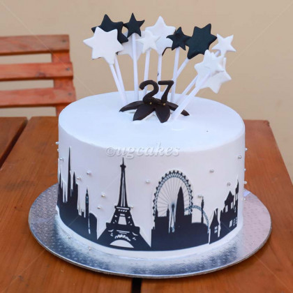 Cake with Edible Print and Lollipops Topping