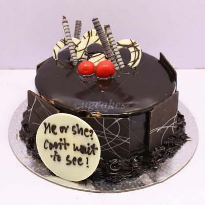 Black Choco Cake with Chocolate bar topping