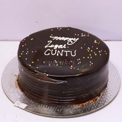 Minimal and Simple Chocolate Cake