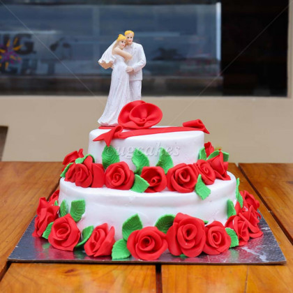 Double Decker White Cake Rose Engraved
