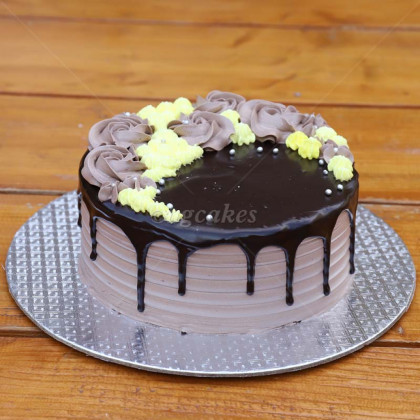 Chocolate cake with Flowery Toppings