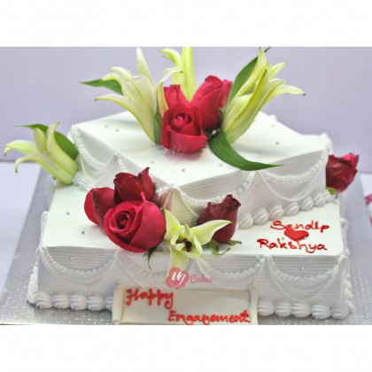 Double Decker Cross Square Pattern Wedding Cake