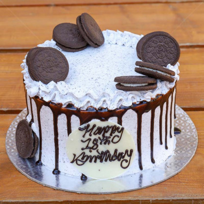Tall Chocolate Cake with Oreo Toppings
