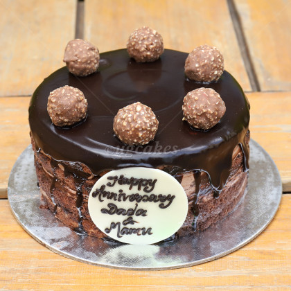Naked Chocolate Cake