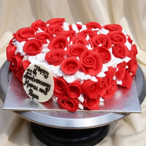 Anniversary Cake with Red Roses