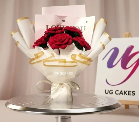 5 Red Rose Crochet Bouquet