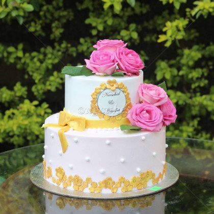 Wedding Cake with Fresh Pink Roses