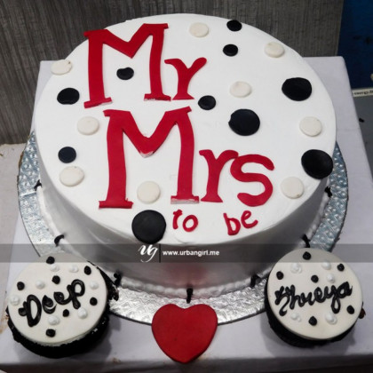 Wedding Cake with cupcakes