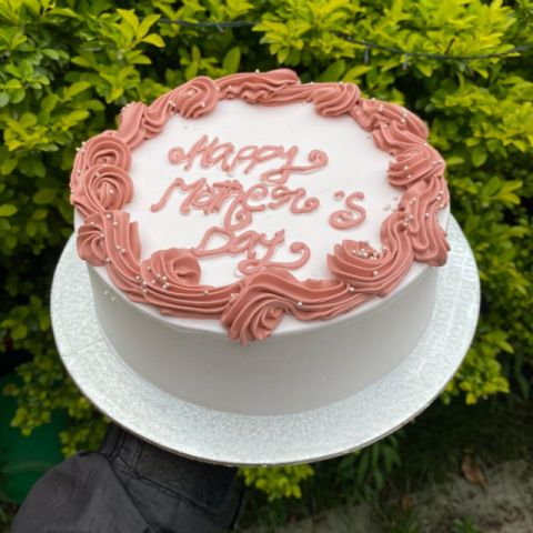 Creamy Vanilla Cake