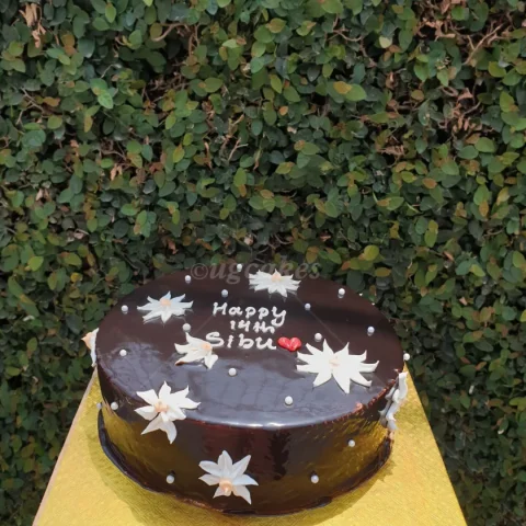 Flower-themed Chocolate Cake