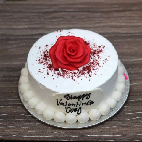 Fondant Rose Topped Valentine Special Cake